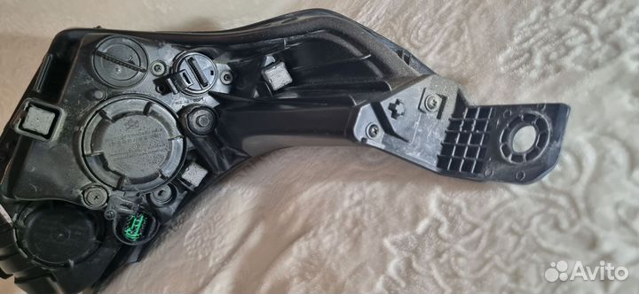 Фара левая 92101j7051