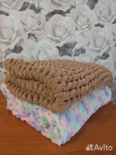 Плюшевый плед в коляску