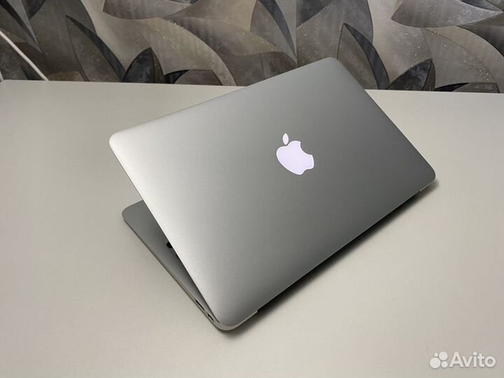 Apple MacBook Air 11 i5 128гб