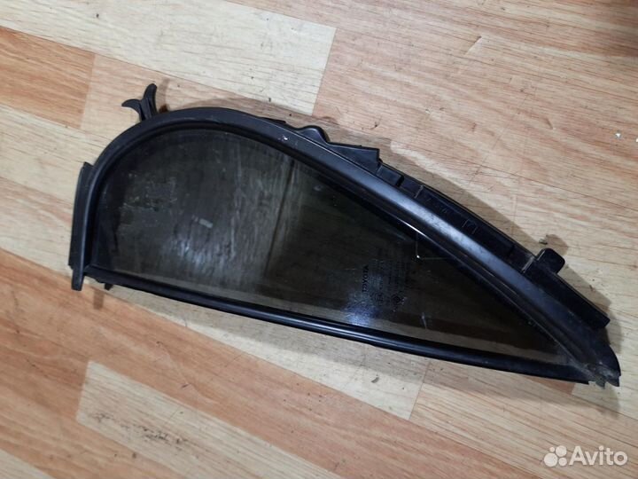Форточка двери задней L G8 Toyota Hilux