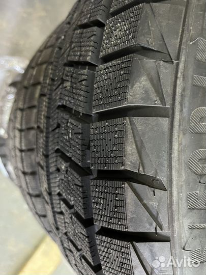 Rapid Freeze S1 215/50 R17 95