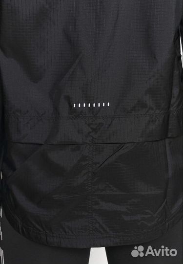 Женская ветровка nike Essential Running Jacket