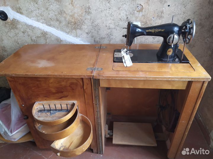 Швейная машинка подольская ножная