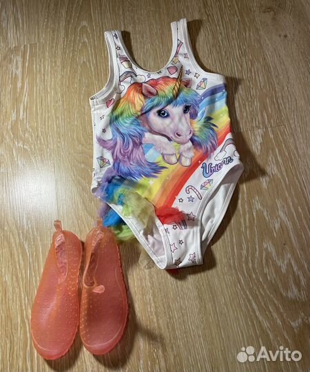 Купальник, тапочки для моря, круг и жилет