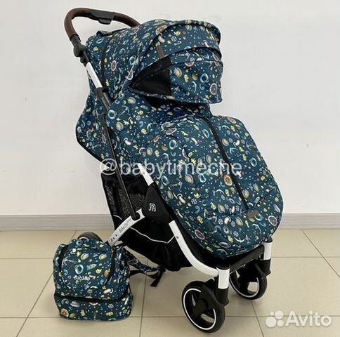 Прогулочная коляска в оригинальной расцветке