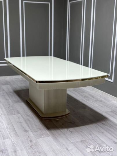 Стол со стульями в гостинную\оплата при получении