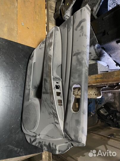 Обшивка двери передяя левая mazda cx-7