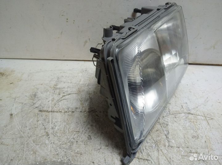 Фара Mercedes Benz W124 E320 1985-1993