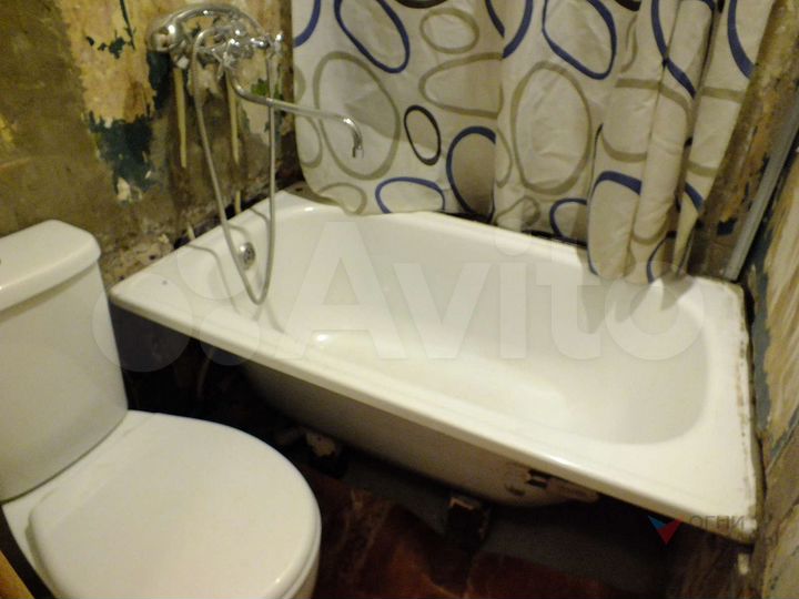 Комната 15 м² в 5-к., 3/5 эт.