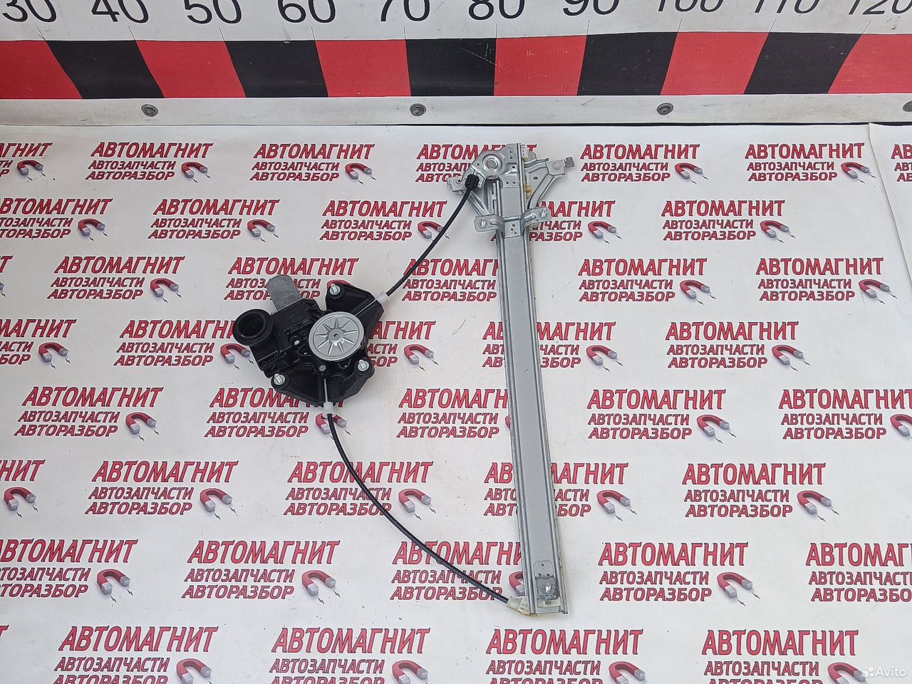 Стеклоподъемник задний правый Тойота Рав 4 ха50