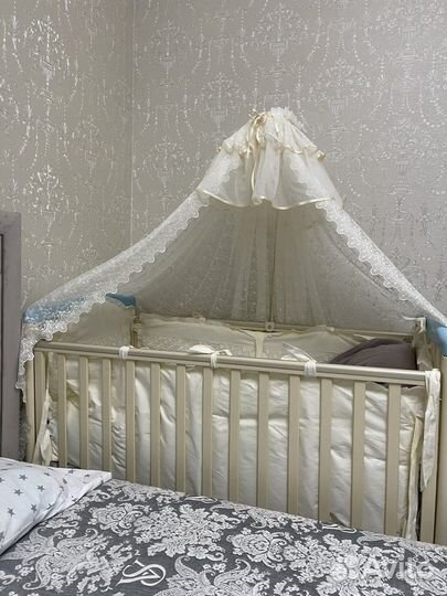 Кровать с балдахином