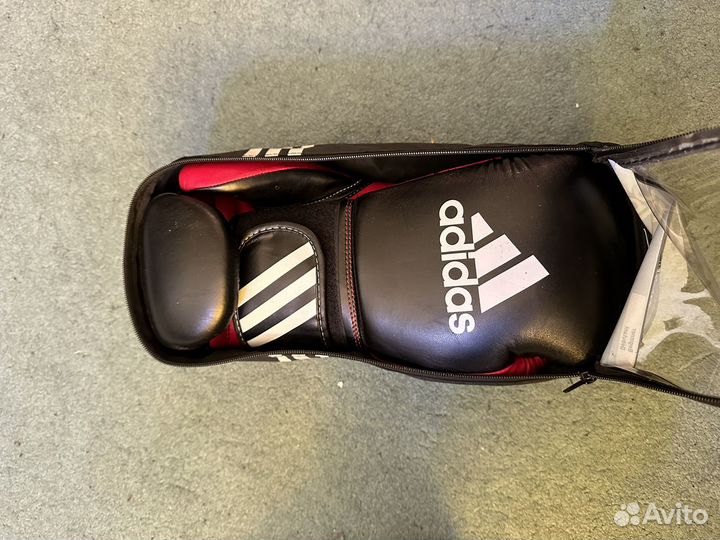 Боксерские перчатки 12 oz adidas