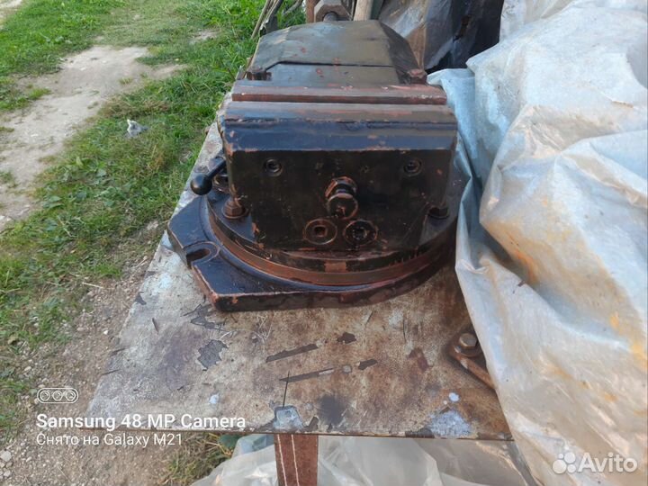 Тиски станочные поворотные