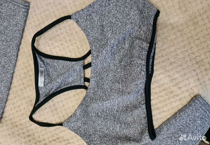 Костюм для фитнеса