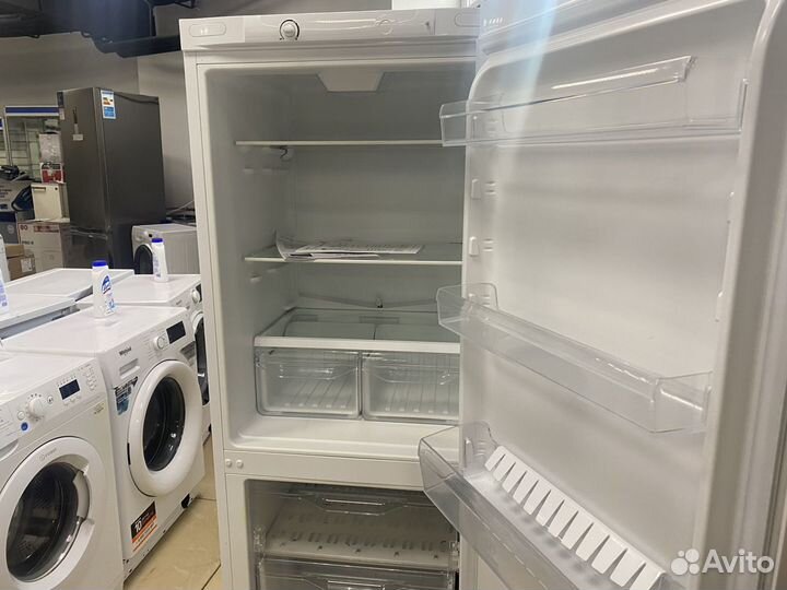 Холодильник Indesit DS 316 W