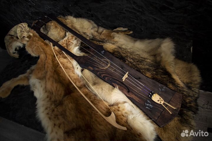 Бас-Тальхарпа Тор с магическим символом