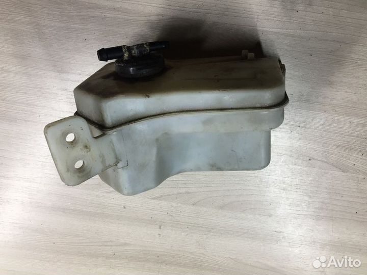 Бачок расширительный Hyundai Tiburon I рестайлинг