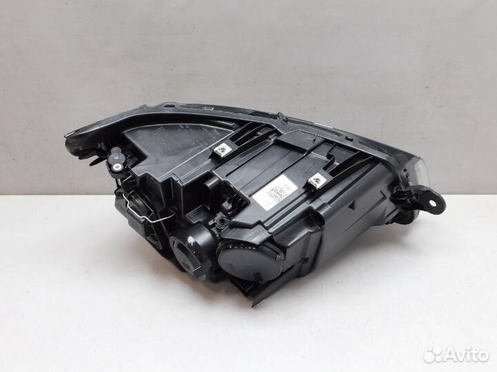 Фара левая Volkswagen California/Caravelle/Multiva