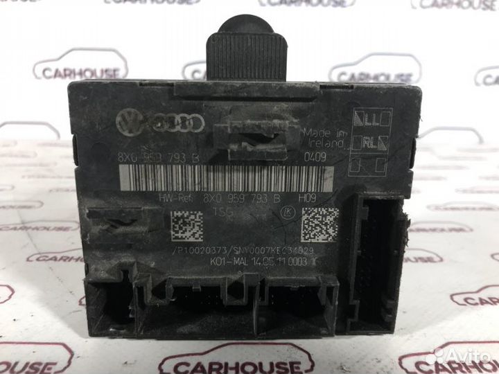 Блок управления дверьми передний правый Audi Q3