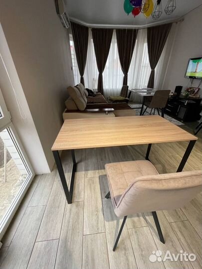 Компьютерный стол новый коричневый