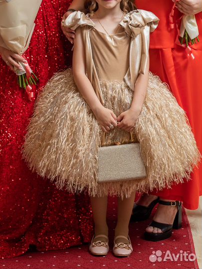 Платье праздничное