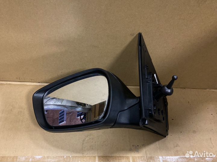 Зеркало левое Солярис 1 механическое новое