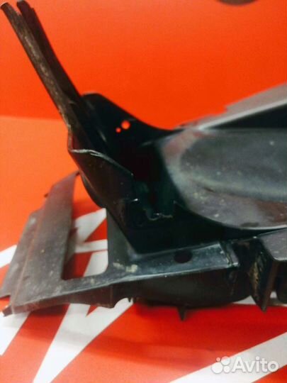 Пластик подрамника Honda CBR250 MC19 88-89