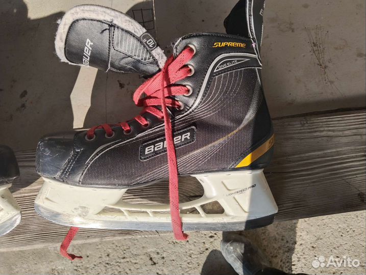Хоккейные коньки bauer supreme 10R