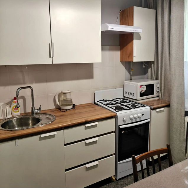 2-к. квартира, 43 м², 1/5 эт.