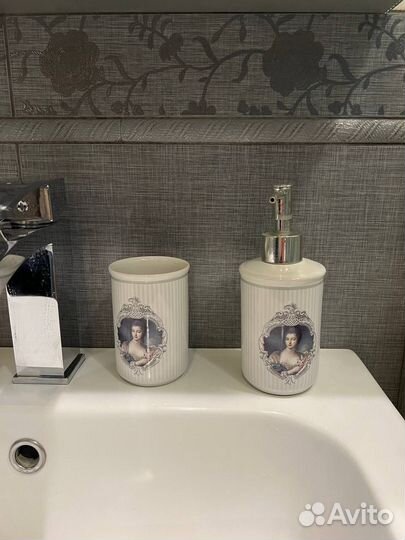 Дозатор для жидкого мыла набор madame coco