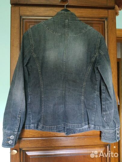 Женская джинсовая куртка пиджак 44 46 размер