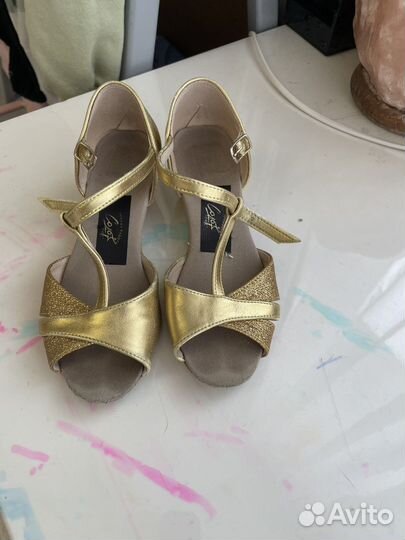 Рейтинговые туфли для танцев