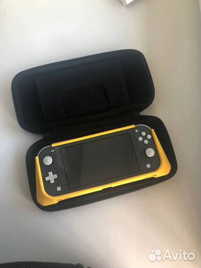 Игровая приставка Nintendo Switch Lite
