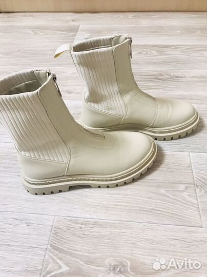 Ботинки Reserved демисезонные женские 39 рр