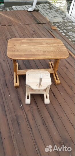 Детский стол и стул