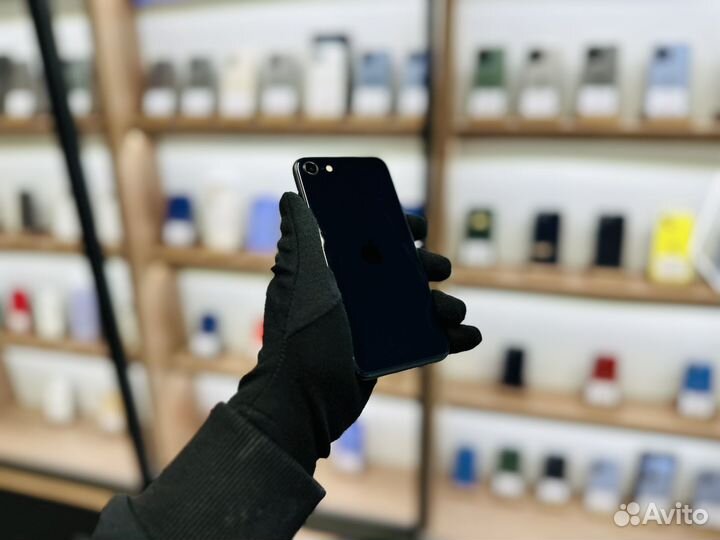 iPhone SE (2022), 64 ГБ