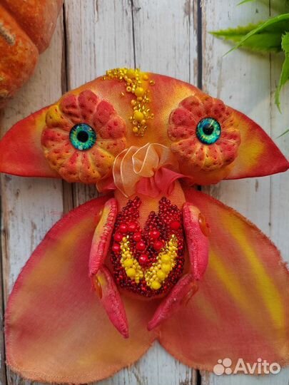 Чердачная огненная моль