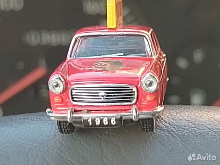 Peugeot 404 circus для ж.д. piko roco масштаб 1:87
