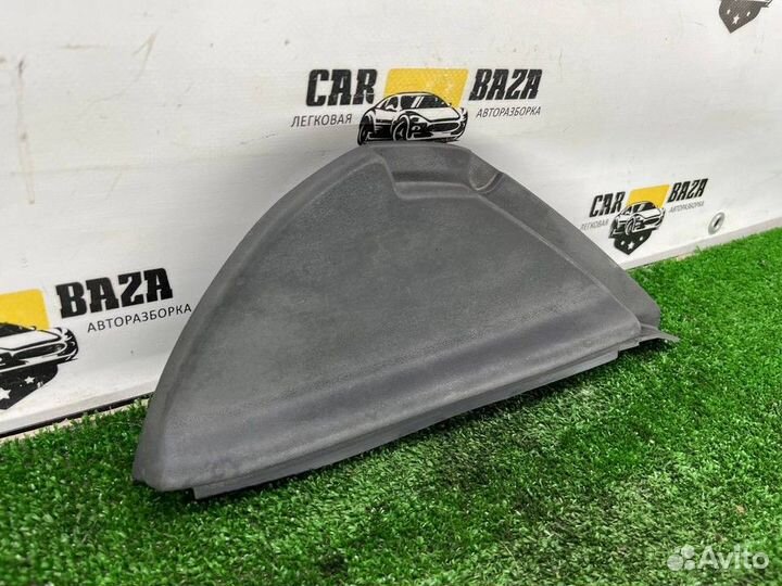 Накладка передней панели левая L Renault Megane