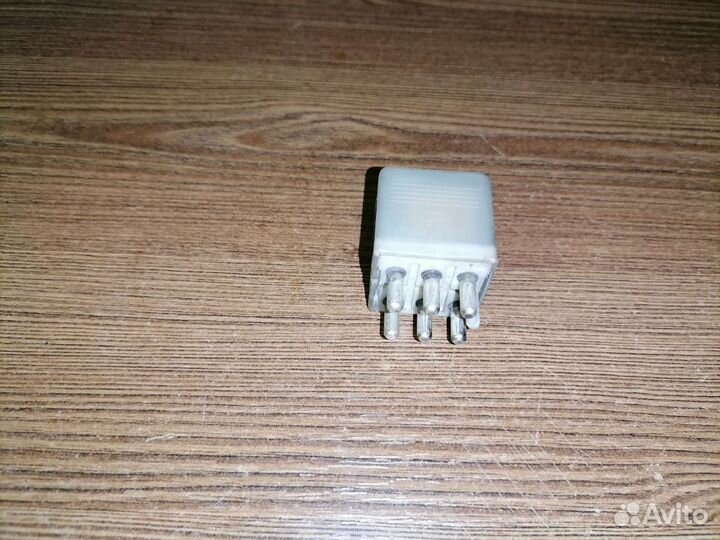 Реле Мерседес 124