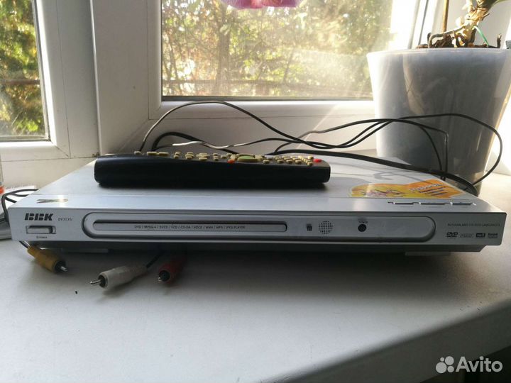 DVD плеер BBK (dv313si)
