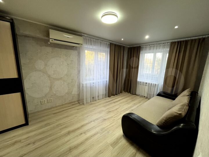 2-к. квартира, 43 м², 3/5 эт.