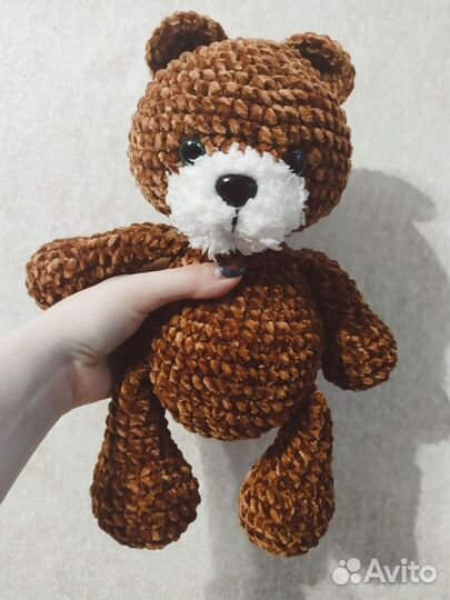 Вязаный плюшевый мишка