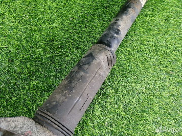 Амортизатор задний правый Toyota Corolla AWS210