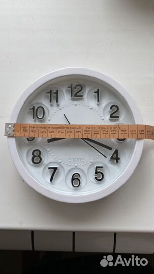 Часы настенные, диаметр 16 см