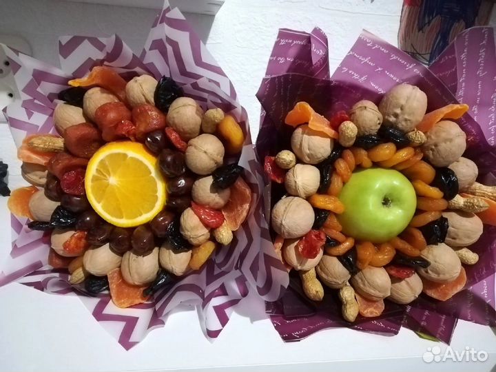 Букеты из конфет или сухофруктов