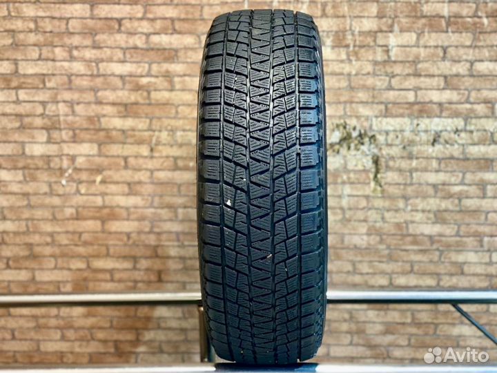 Bridgestone Blizzak DM-V1 225/70 R16