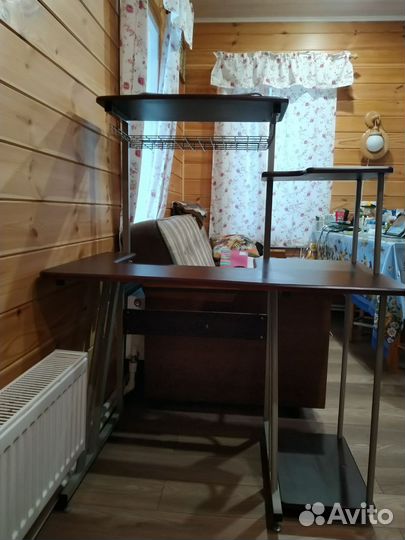 Компьютерный стол