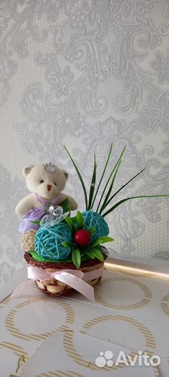 Корзинка с мягкой игрушкой