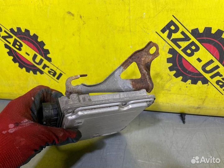 Блок управления двигателем Toyota Auris E150 1.4